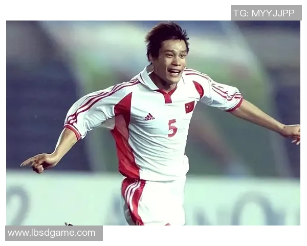 中国最矮足球明星的传奇人生与奋斗历程揭秘