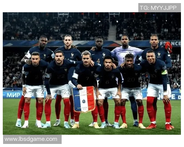 法国足球明星在赛场上的忐忑心情与背后的故事揭秘